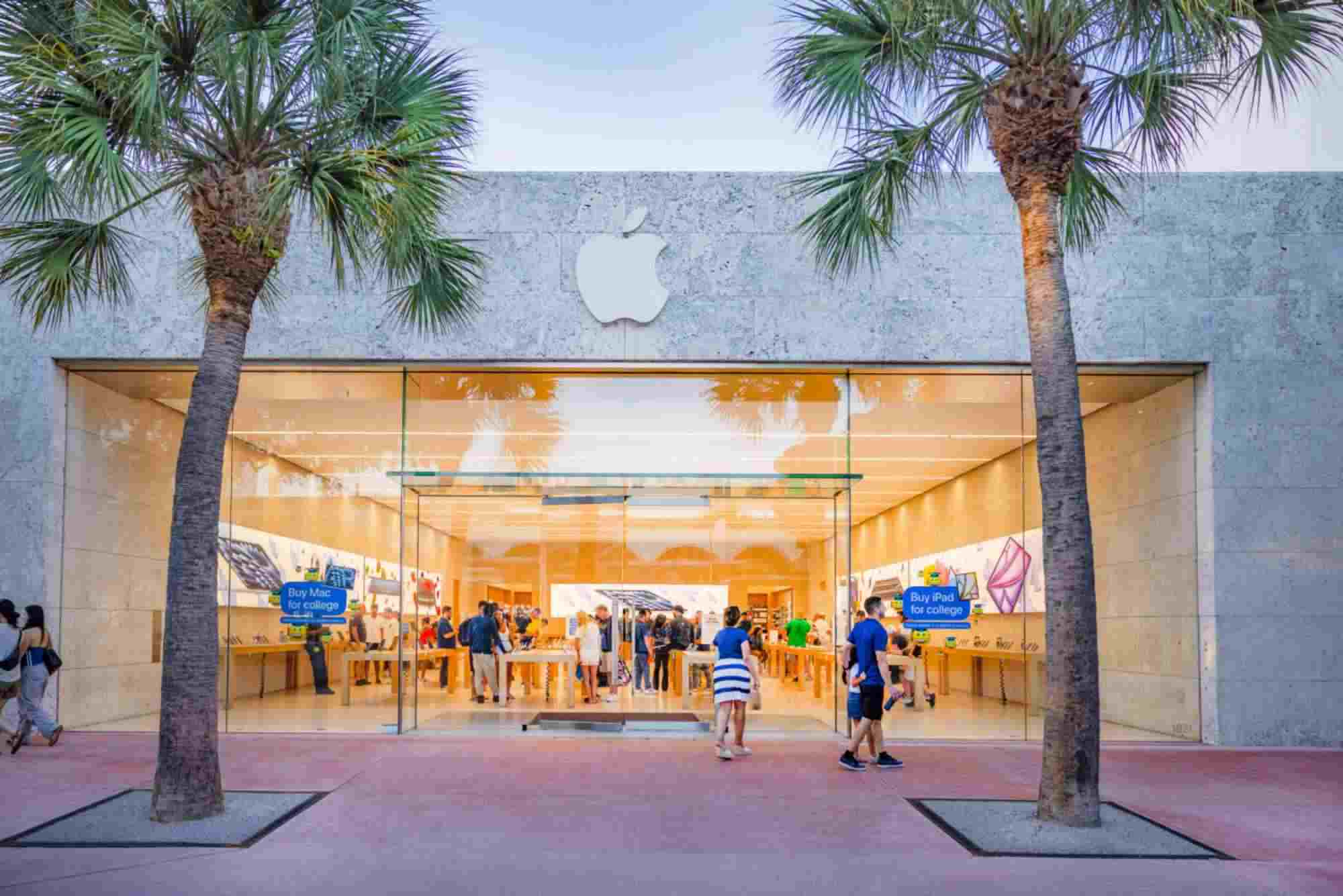 USA Miami Beach Lincoln Road Stores And Snacks